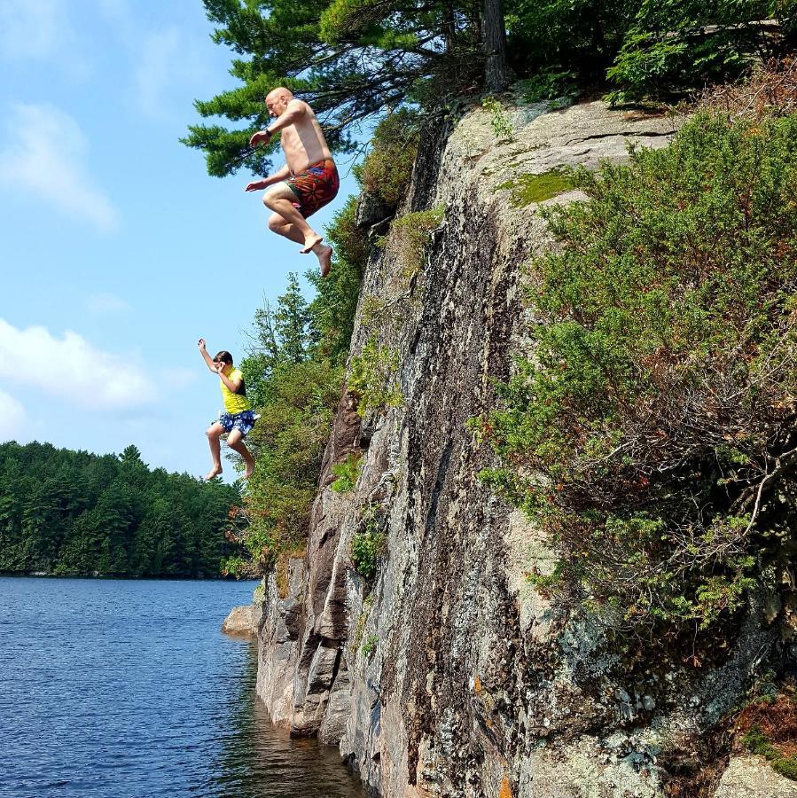 Oakview Lodge & Marina Algonquin Highlands Ngoại thất bức ảnh