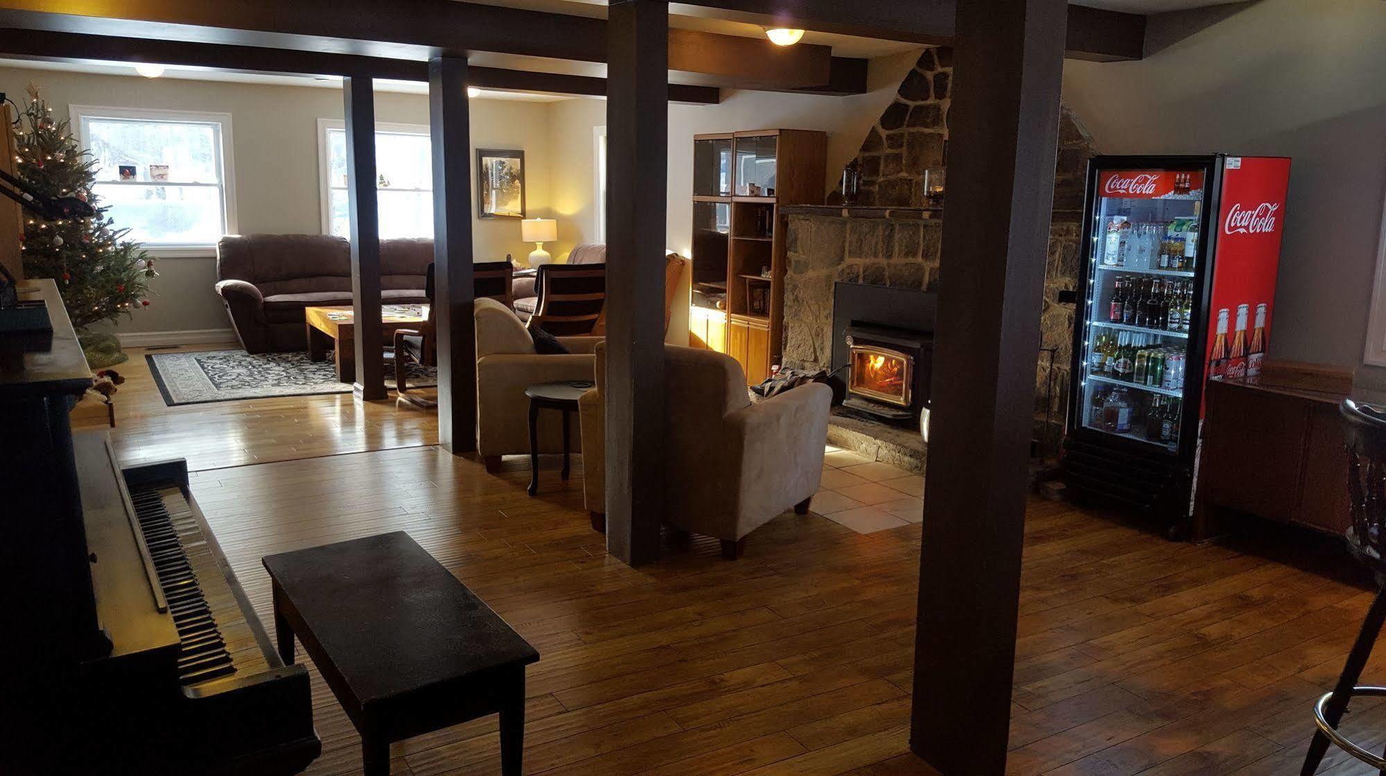 Oakview Lodge & Marina Algonquin Highlands Ngoại thất bức ảnh